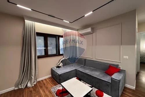 Apartament me qira 1+1 te Komuna e Parisit!