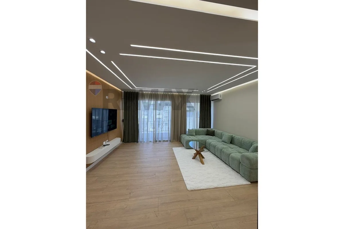 Shitet apartament ne Yzberisht Tirane