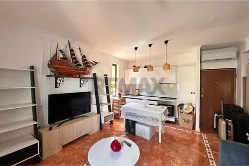Shitet Apartament 1+1 Shkëmbi i Kavajës
