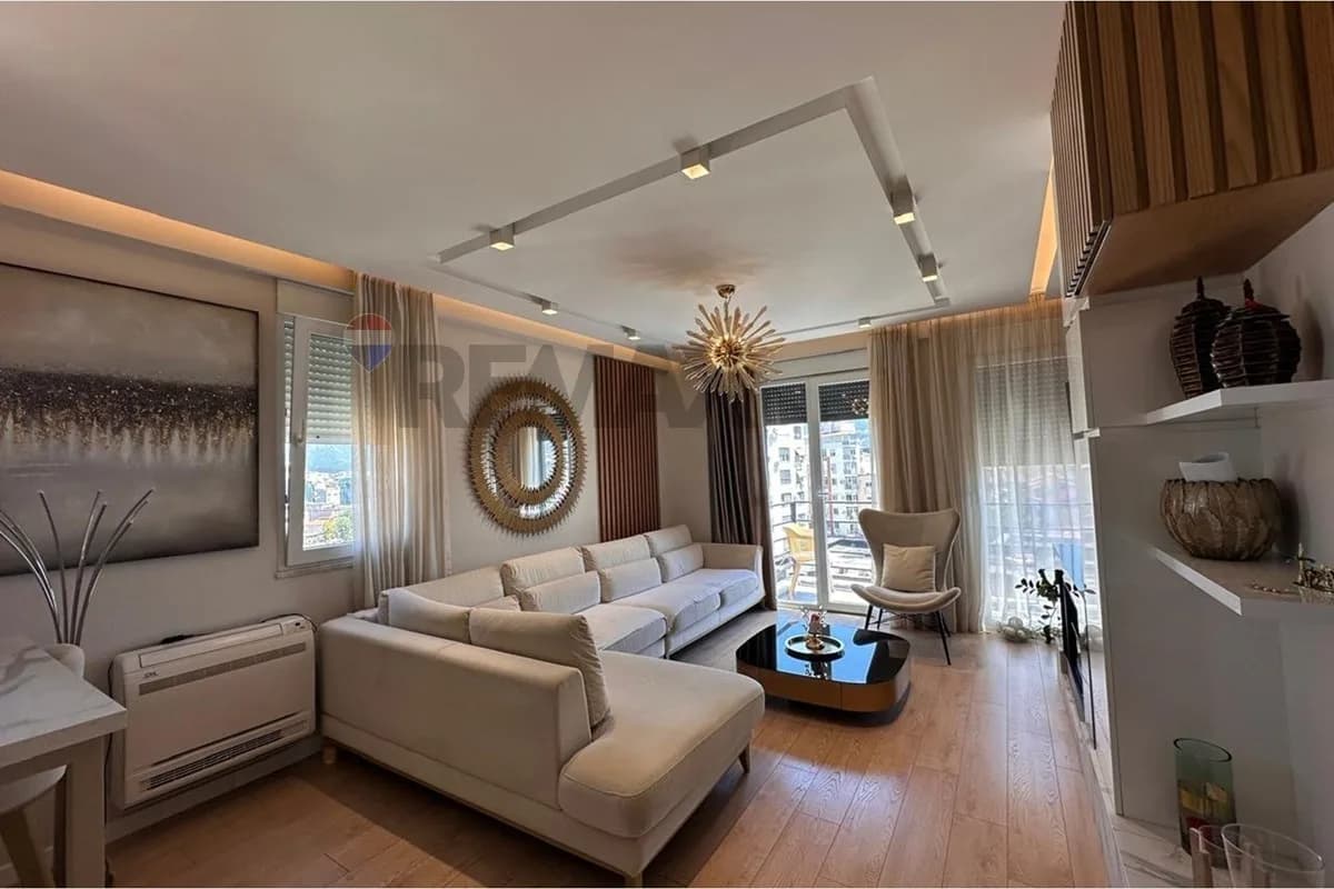 Shitet apartament te rruga Mihal Grameno Tirane