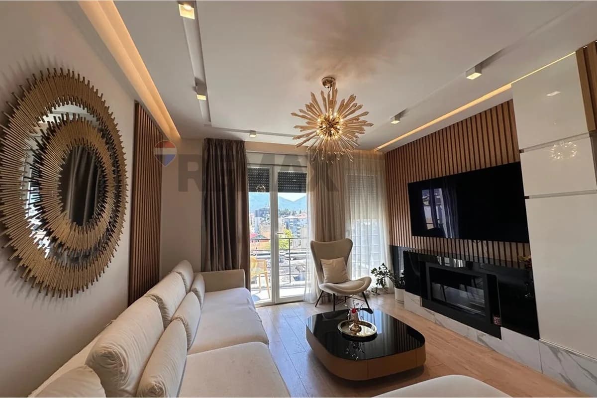 Shitet Apartament 3+1+2 te Rruga e Elbasanit
