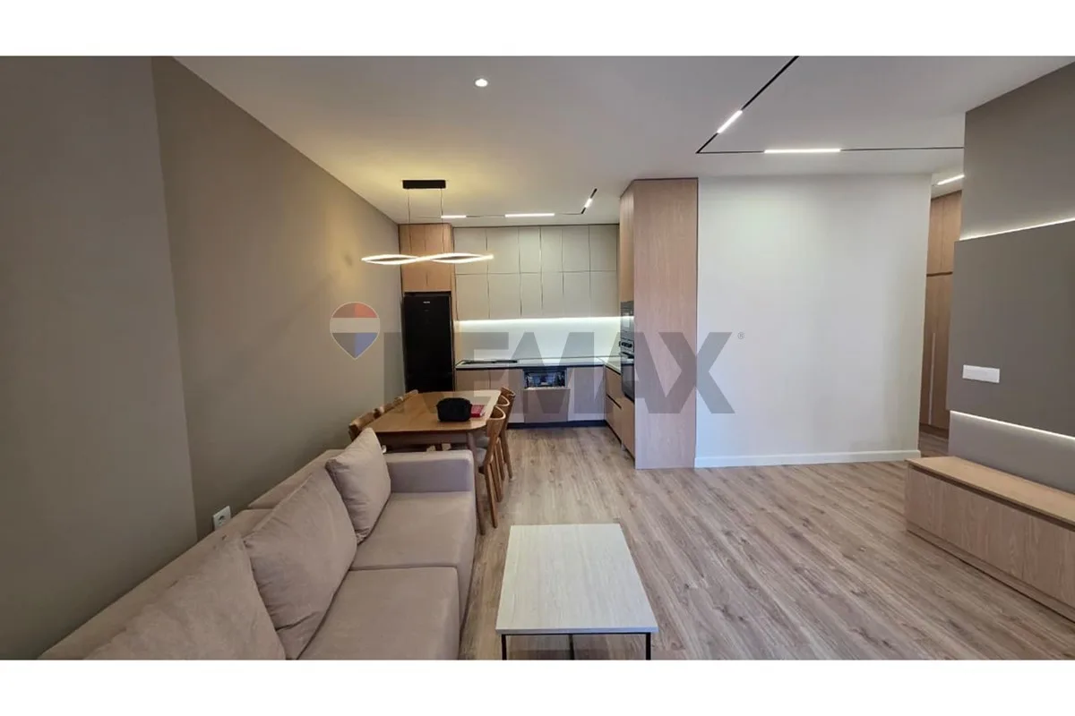 Jepet apartament me qira te Tirana Golden Park